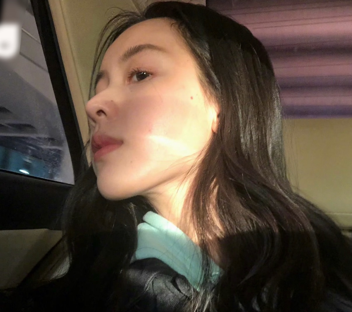 陈都灵占着这张脸，肆无忌惮找丑角度