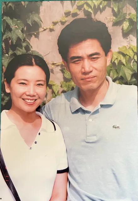 他对发妻是真的好
他对发妻是真的疼
他对发妻不离不弃
他对发妻始终如一
结婚40