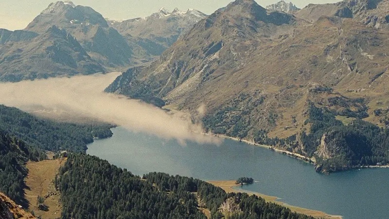 早安🌞 “我想我迷失在我的回忆中，你以为你忘记了自己的旧习惯，但它们都回来了，