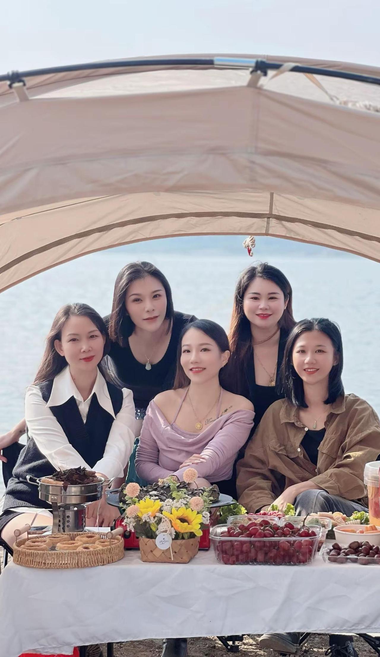 2025年的生活，像是被按下了快进键，总以为日子很漫长，可转眼间发觉月底就是20