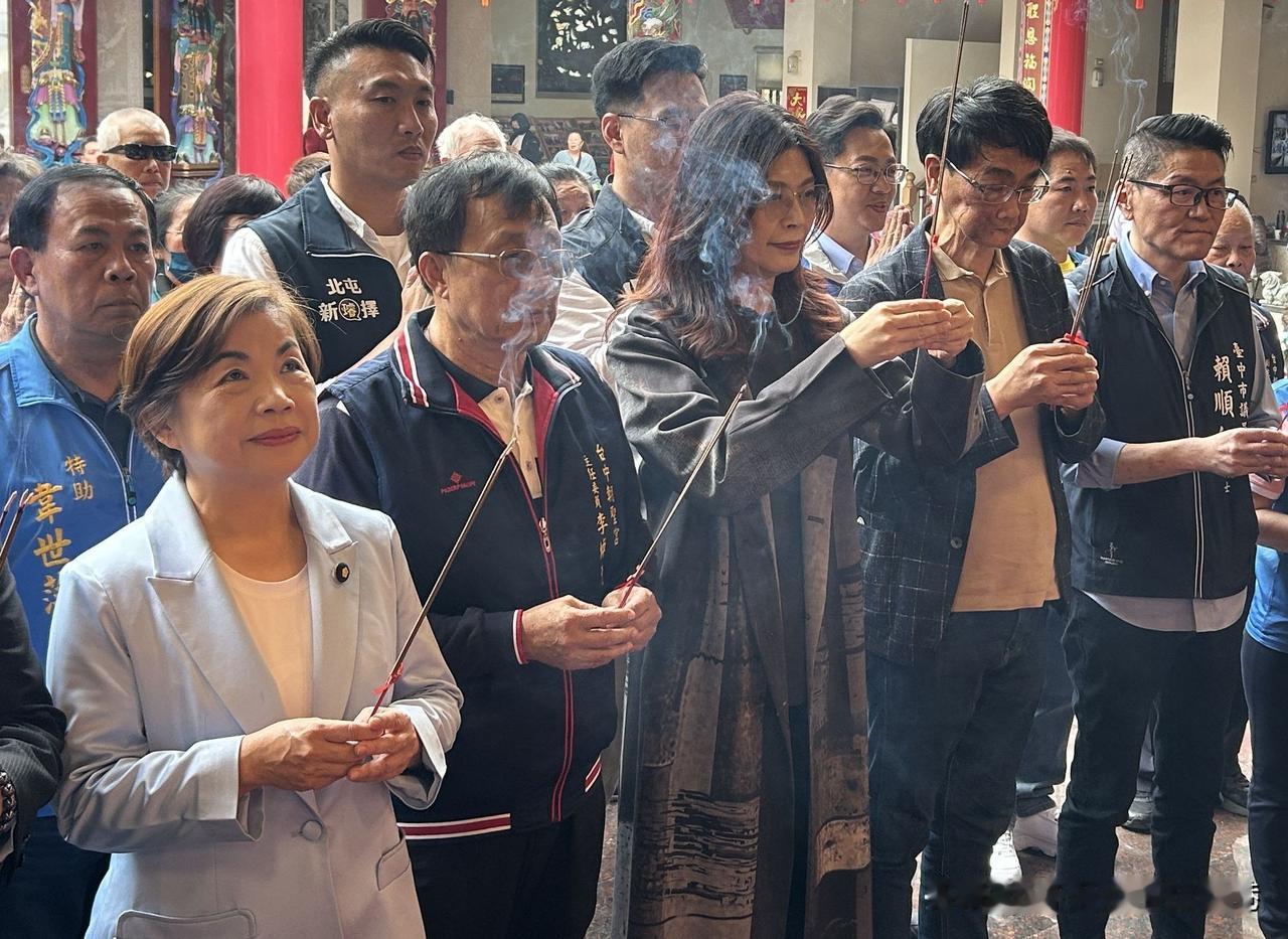 卢秀燕本命区布局！郑丽文拍板北屯议员提名「2+2」，4月初民调决战。

台中市北