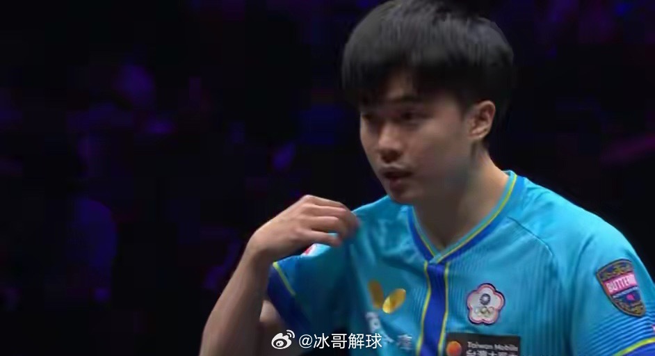3月14日WTT重庆冠军赛男单1/4决赛，国乒19岁小将温瑞博4-2力克德国名将