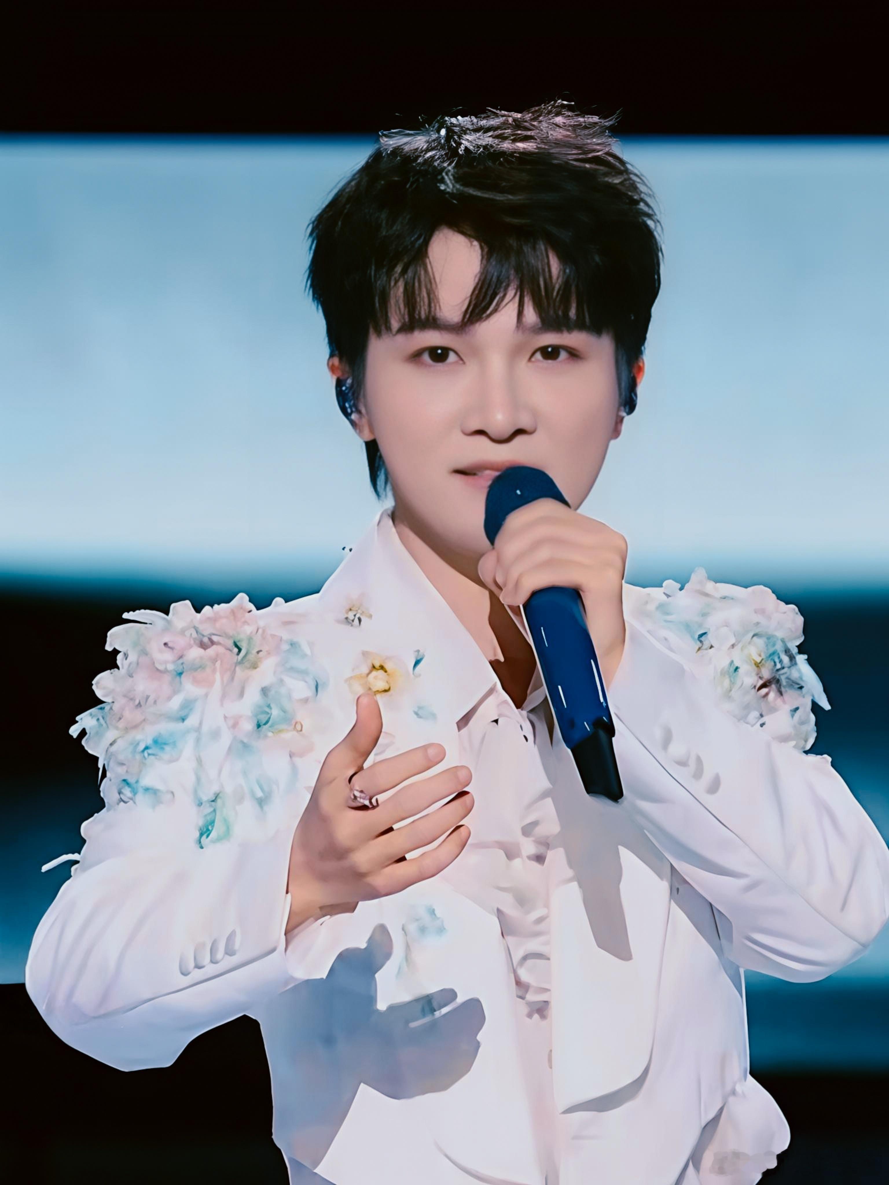 周深 ✨周深演唱会随机掉落可爱名场面 ✨周深深深的舞台日记 【小圈跟米子们说晚安