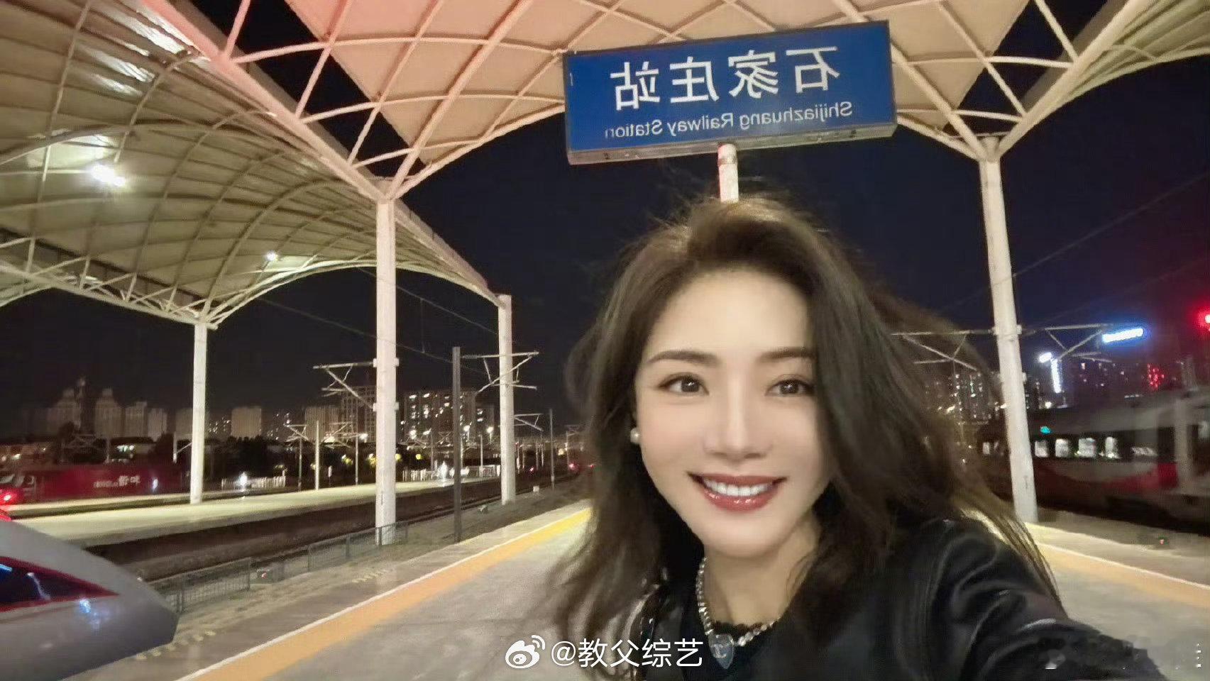 人生开门红直播送烤肠 宝子们快来，熟悉面孔超多，还有老舅，爱了！ ​​​