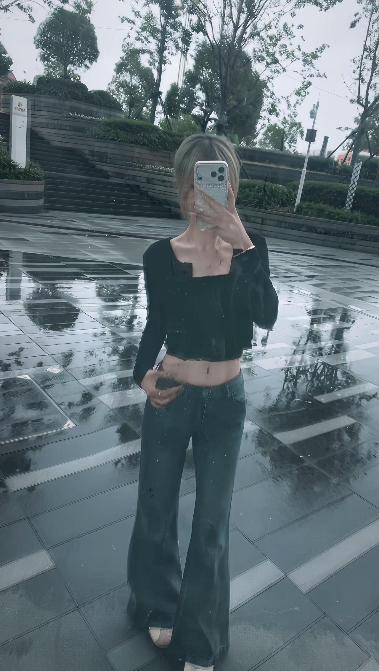 你说万物各有时令 爱也到了秋天