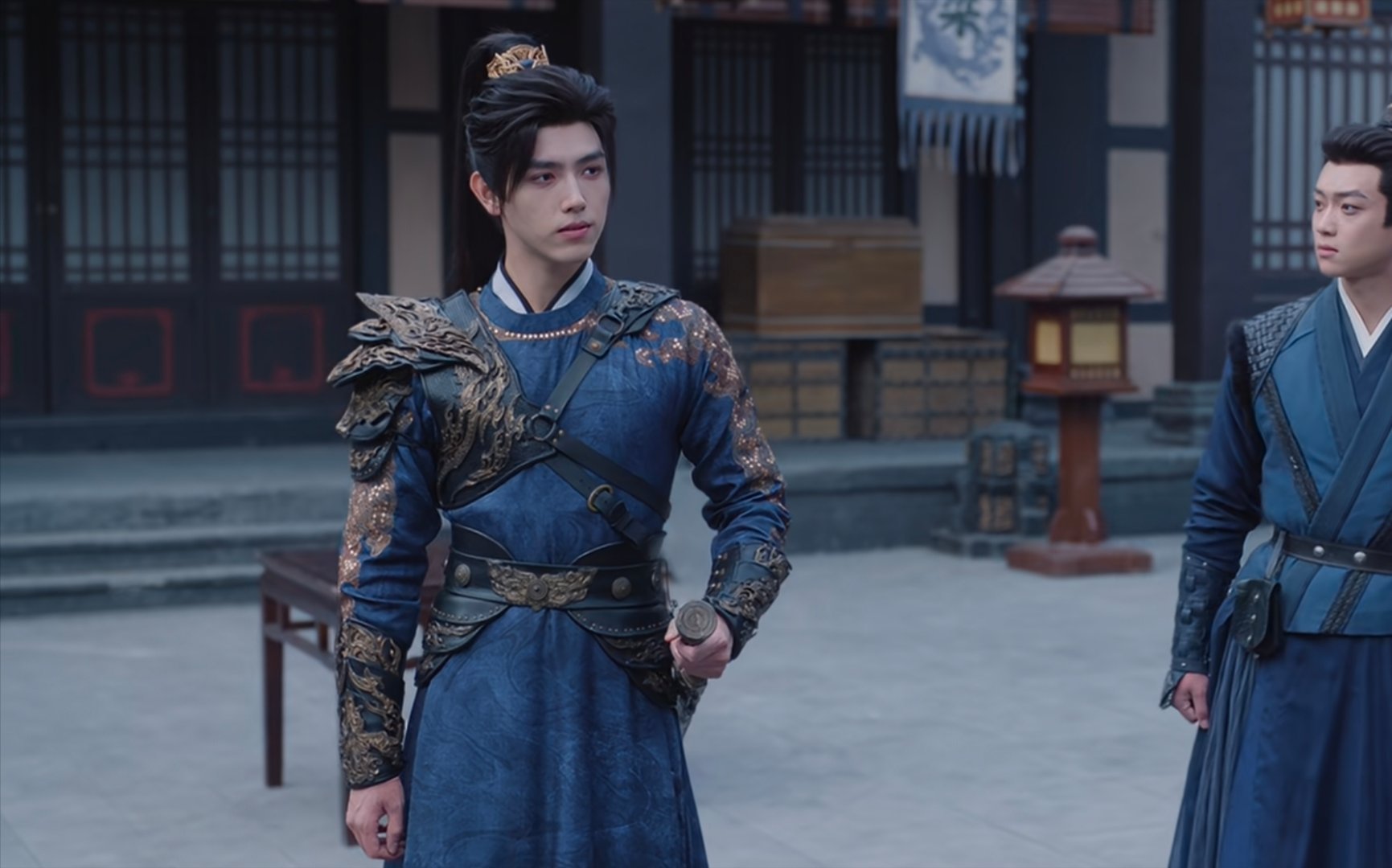 男主有的衣服真的是肉眼可见的紧身不合身黄薇好敷衍吧 