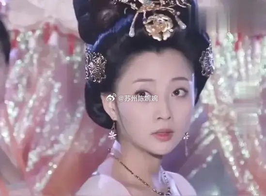 殷桃说：“我结过一次婚，就是领了个证，但实际上根本没有过真正意义上的生活，我一直