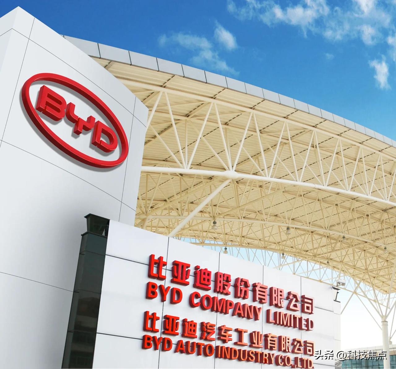 今年前三个月，比亚迪销售98.6万辆汽车。而比亚迪2025年全年目标销售550万