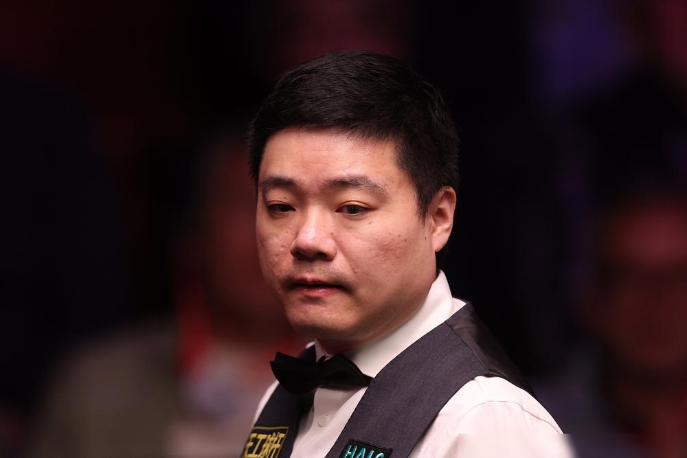 英锦赛晋级16强的中国运动员；
​
周跃龙6-4奥沙利文，周跃龙晋级16强
​