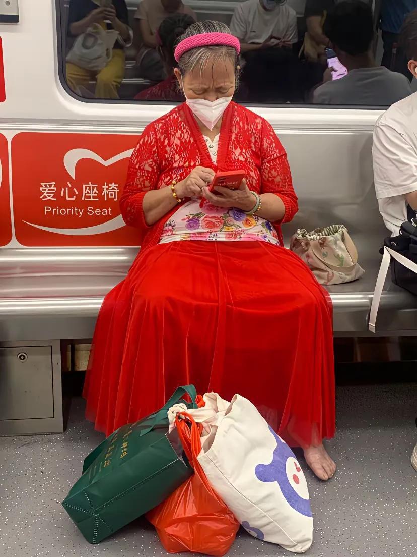 这大姨去录制了吗