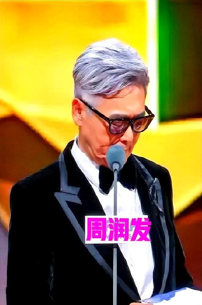 看着发哥那一头雪白的头发，从前到后都白得那么匀溜，一点杂色都没有。这哪是岁月催生