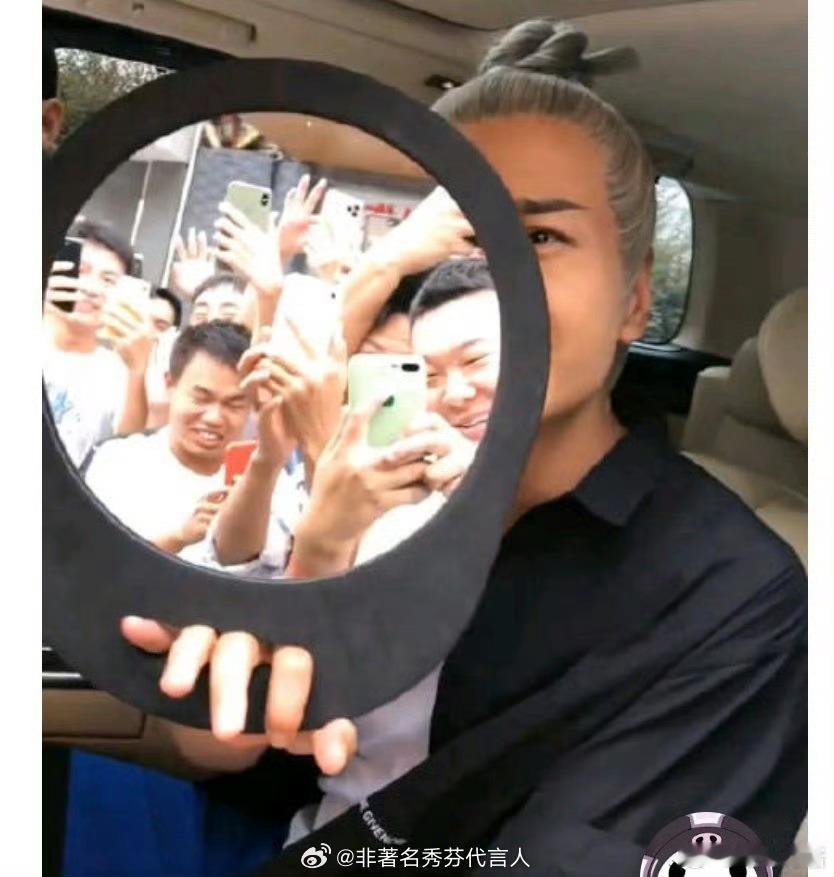 何晟铭这招太狠了这招好损但是好好用，能不能全明星面对ss的时候都这样，照妖镜速速
