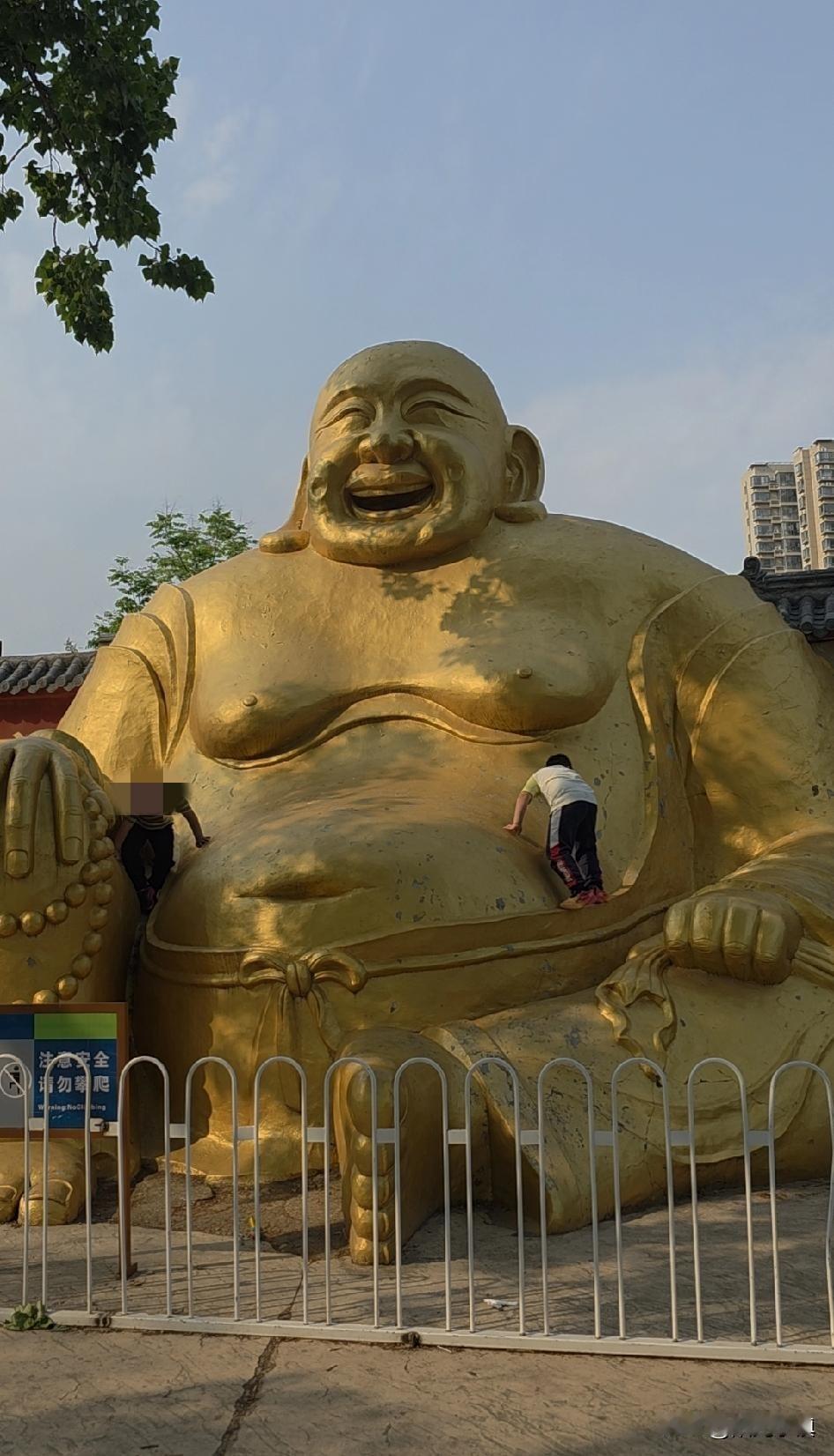 昨天下午我又多嘴多舌了，不知啥时候才能改掉这种路见不平就说说的毛病……

昨天下