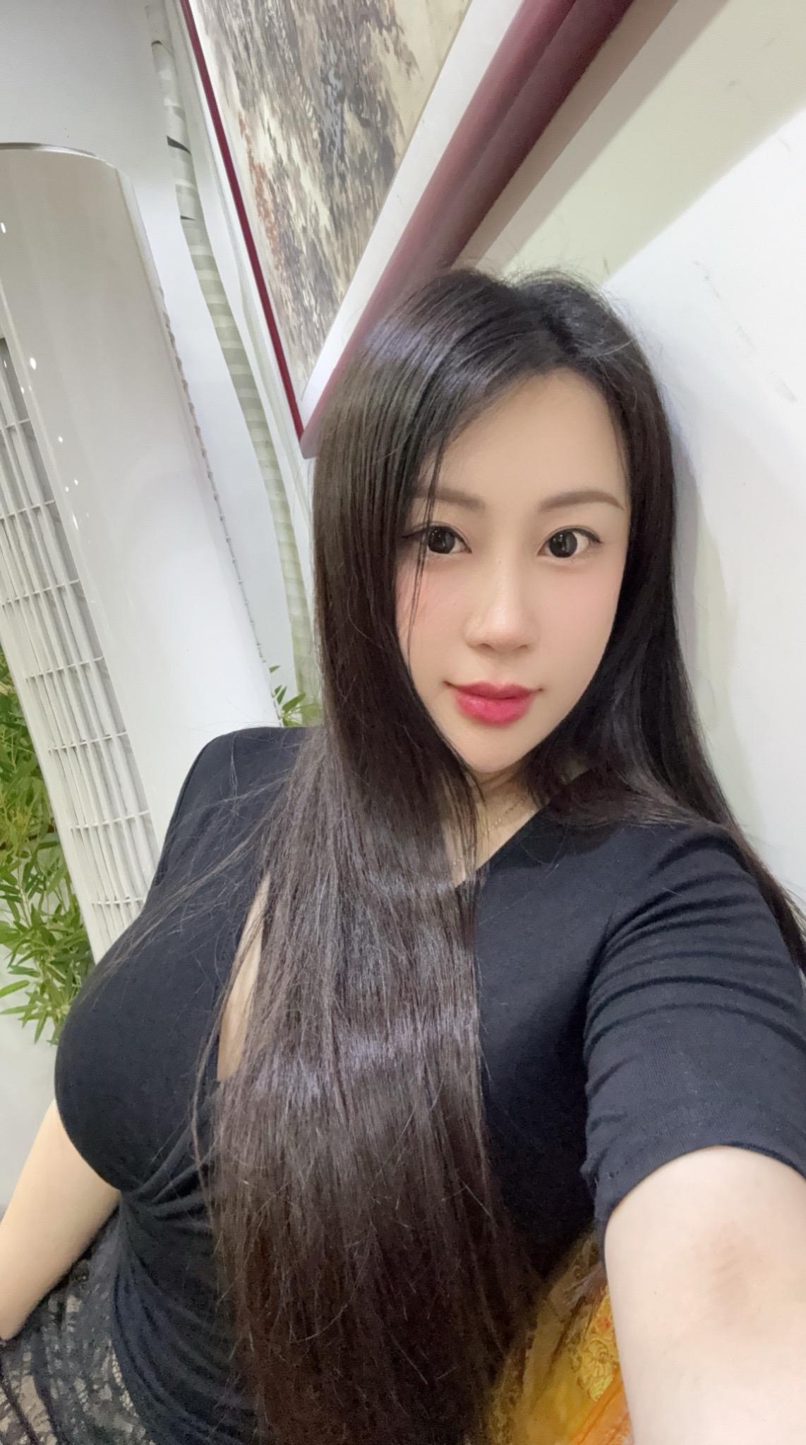 特殊的日子，普通的自己 那就祝自己：无忧，无疾，万事顺遂 既争不过岁月...