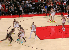 火箭3分钟打停太阳唯一原因，小史密斯！
北京时间1月6日，火箭与太阳的比赛来到末