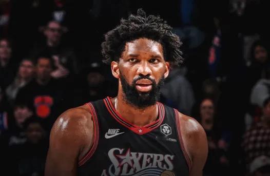 比肩大鲨鱼奥尼尔，恩比德第40次砍下40+，位居历史中锋榜第4位。

在刚刚结束