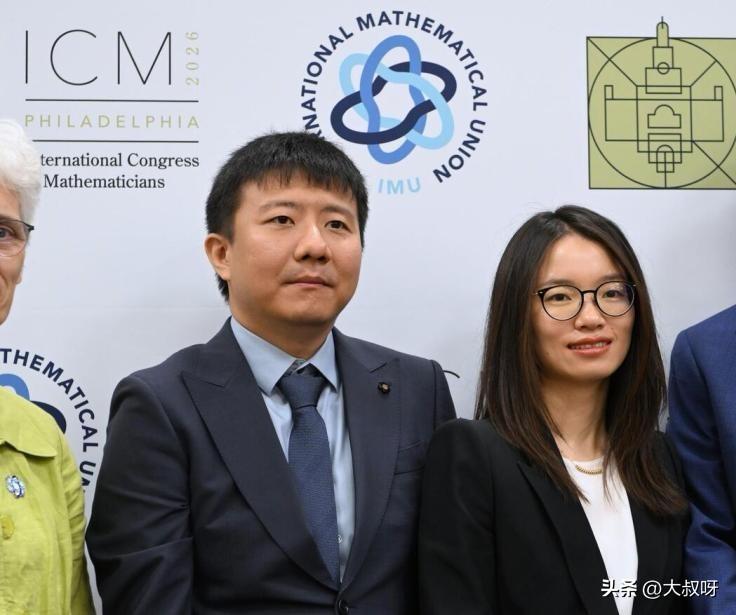 “非典型的天才”邓煜和王虹
他们确实是非常有代表性的例子，“非典型”在于，都打破
