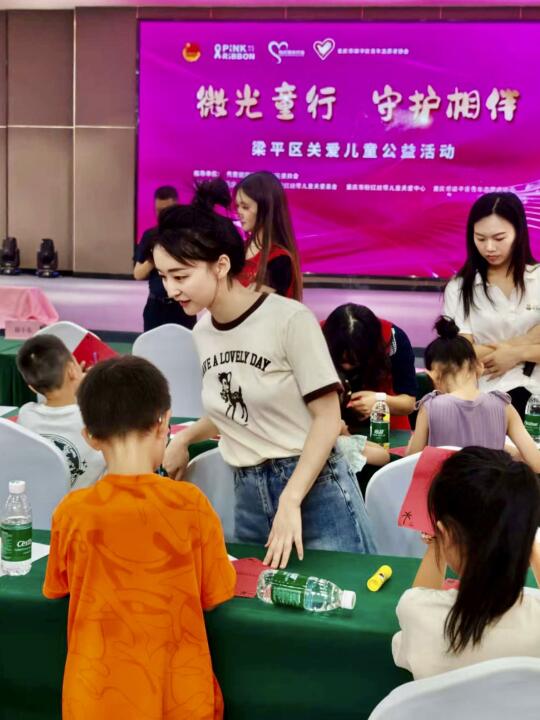重庆公益｜在治愈与被治愈中成长