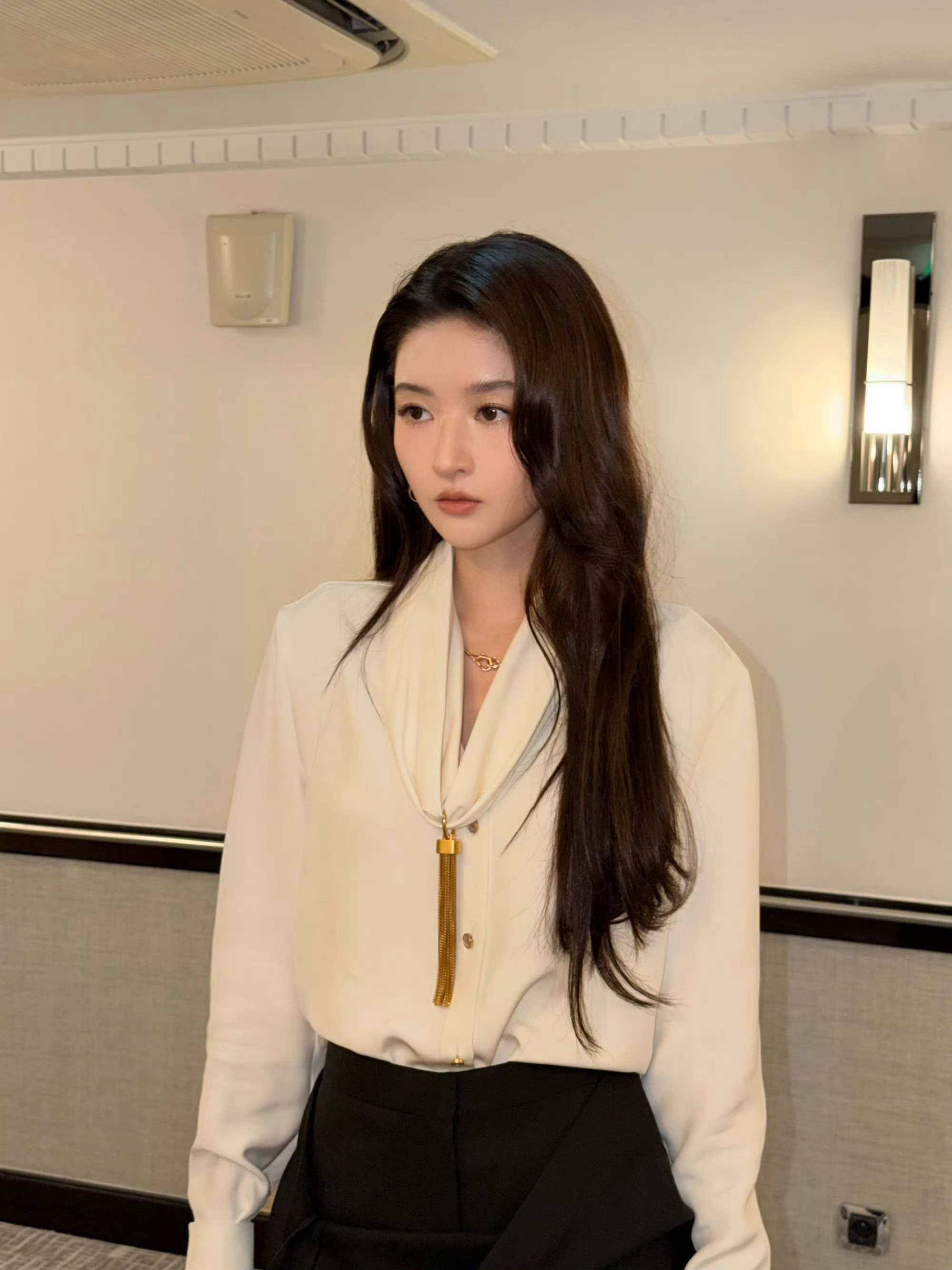 看出来王玉雯这个月在家时间很少了！棉花都无出镜机会了