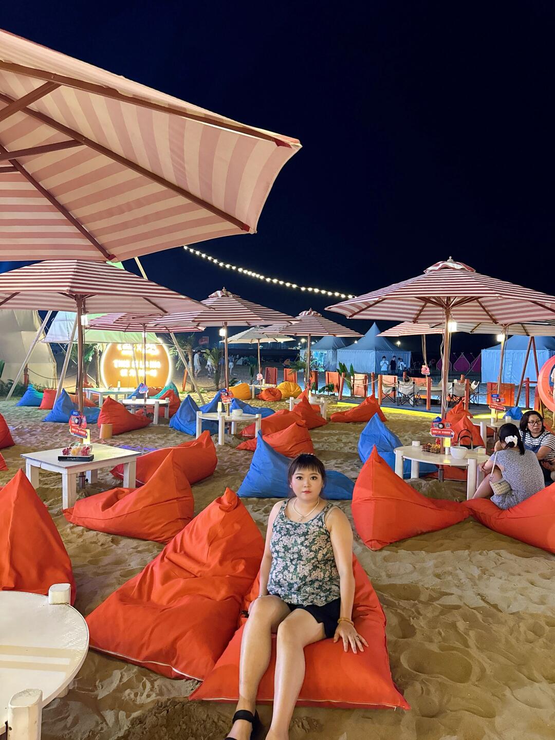 秦皇岛探店打卡拍照海边网红店观山海