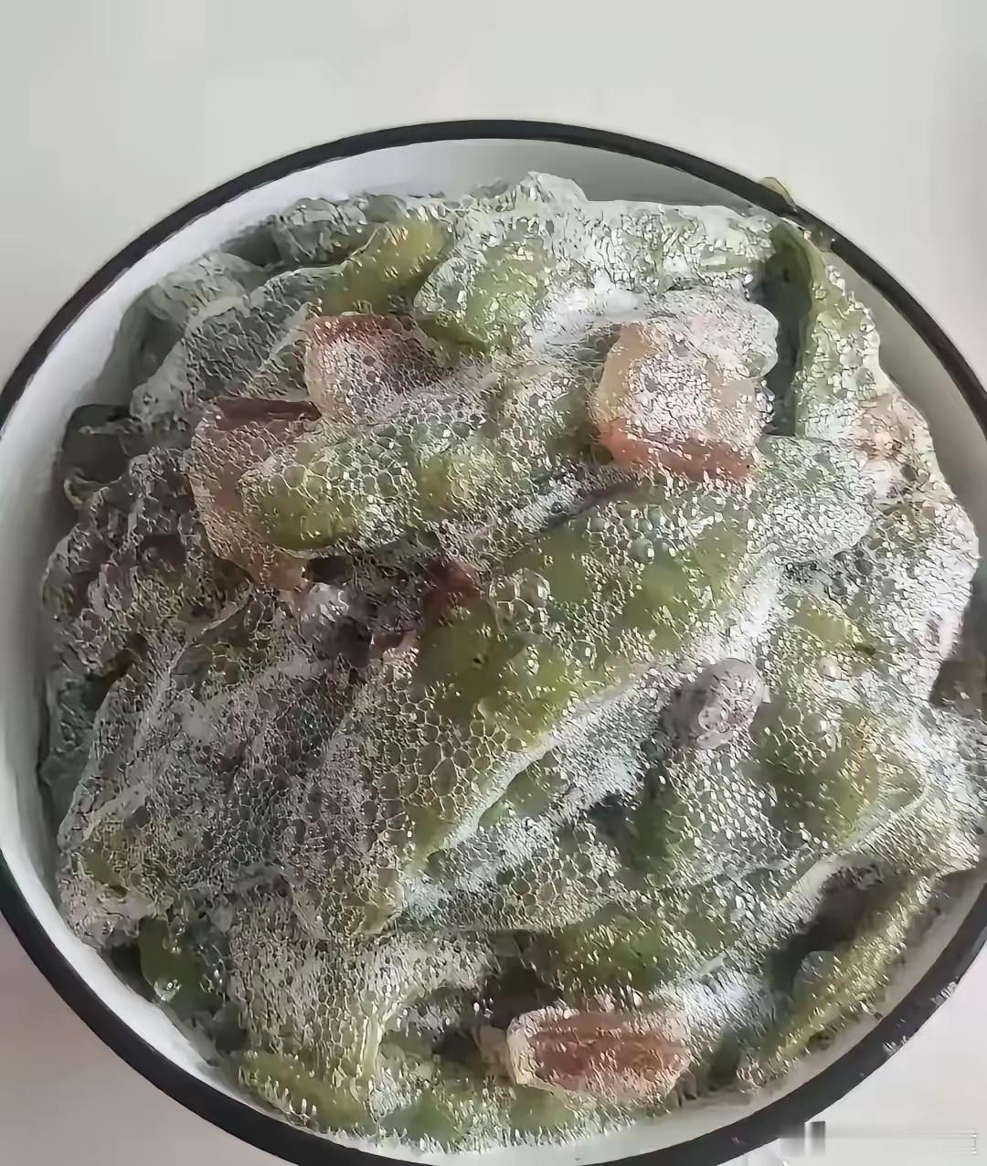 刚炒的菜，网友问为啥这么多气泡？ 