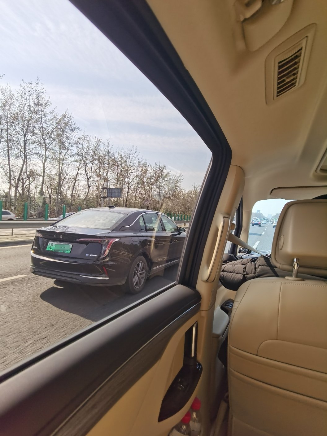 北京·小米发布会倒计时。从手机到汽车，从生态到出行，小米这次要炸穿全场。新一代S