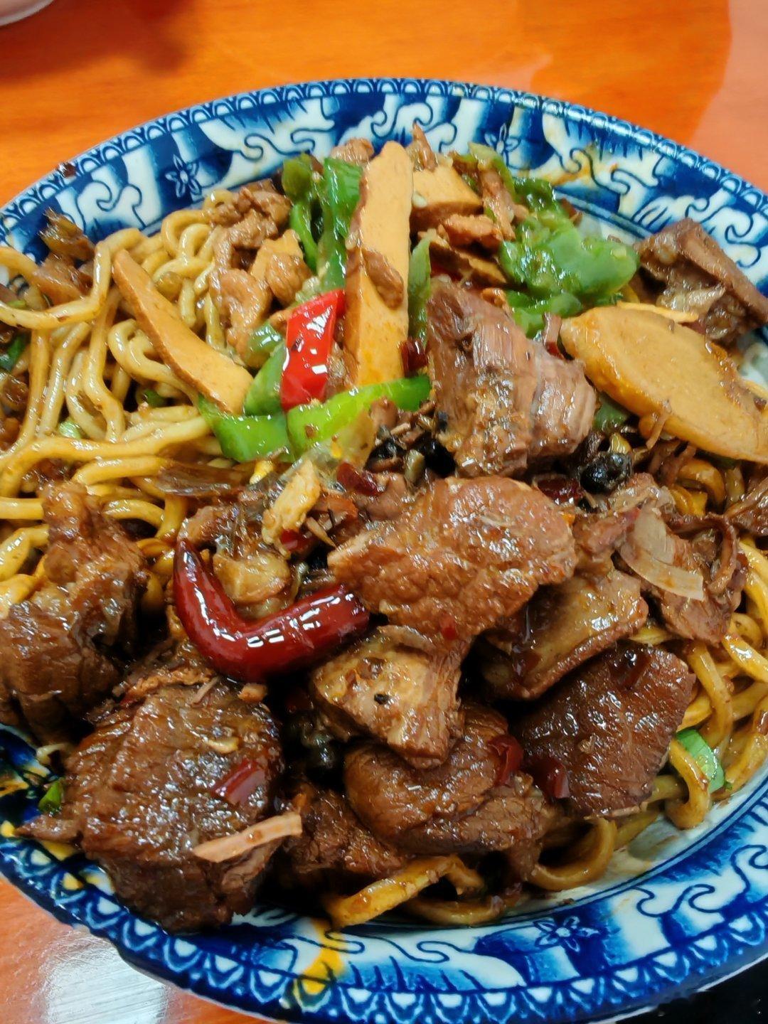 牛肉干挑面，忒好吃了 