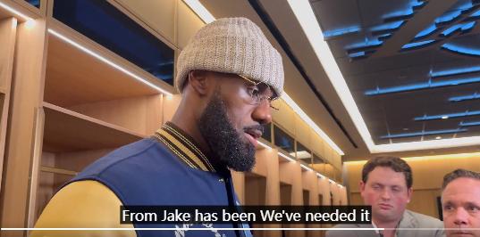 詹姆斯大赞拉拉维亚说：”显然，我们需要拉拉维亚的连续得分能力。八村和文森特都缺阵