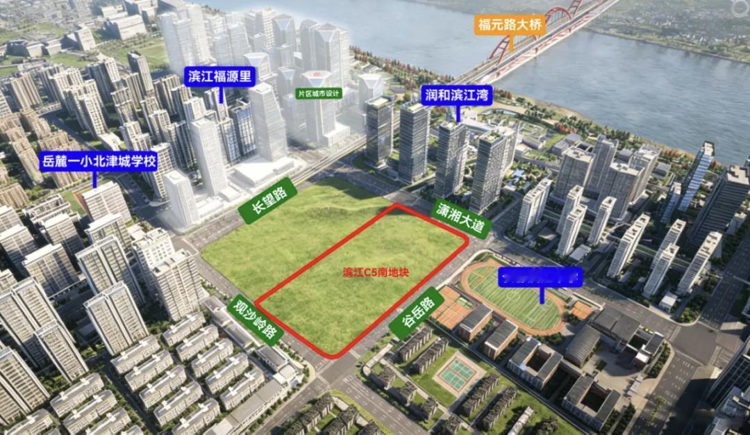 盛夏七月，湘江新区的土地市场比星城的气温更具热度。短短一周内，七宗地块接连落槌，