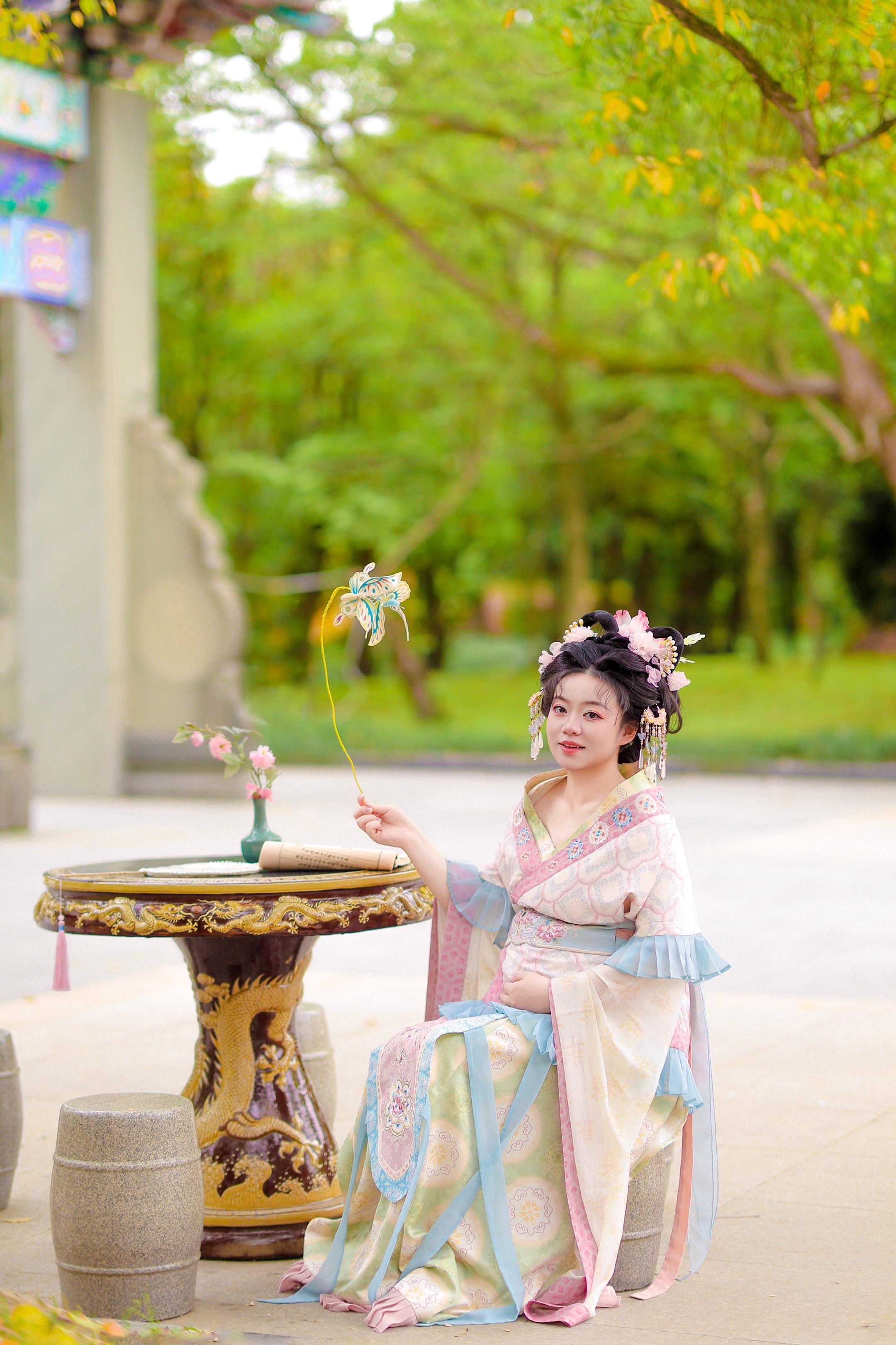 漂漂亮亮的汉服孕妇照，当了妈妈也是甜妹哦。
