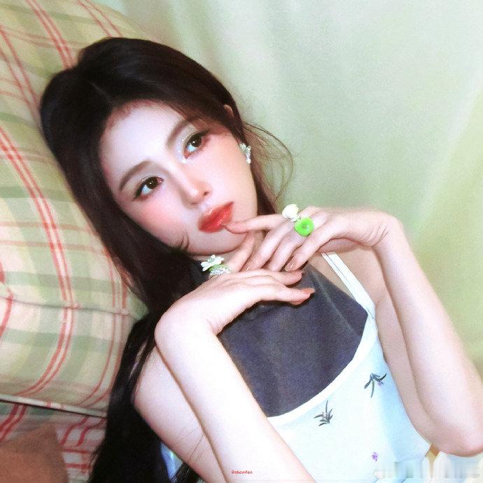 我们来了国民女主是白鹿吗我们来了芒果共创生态大会芒果大会一结束，关于剪影的讨论直