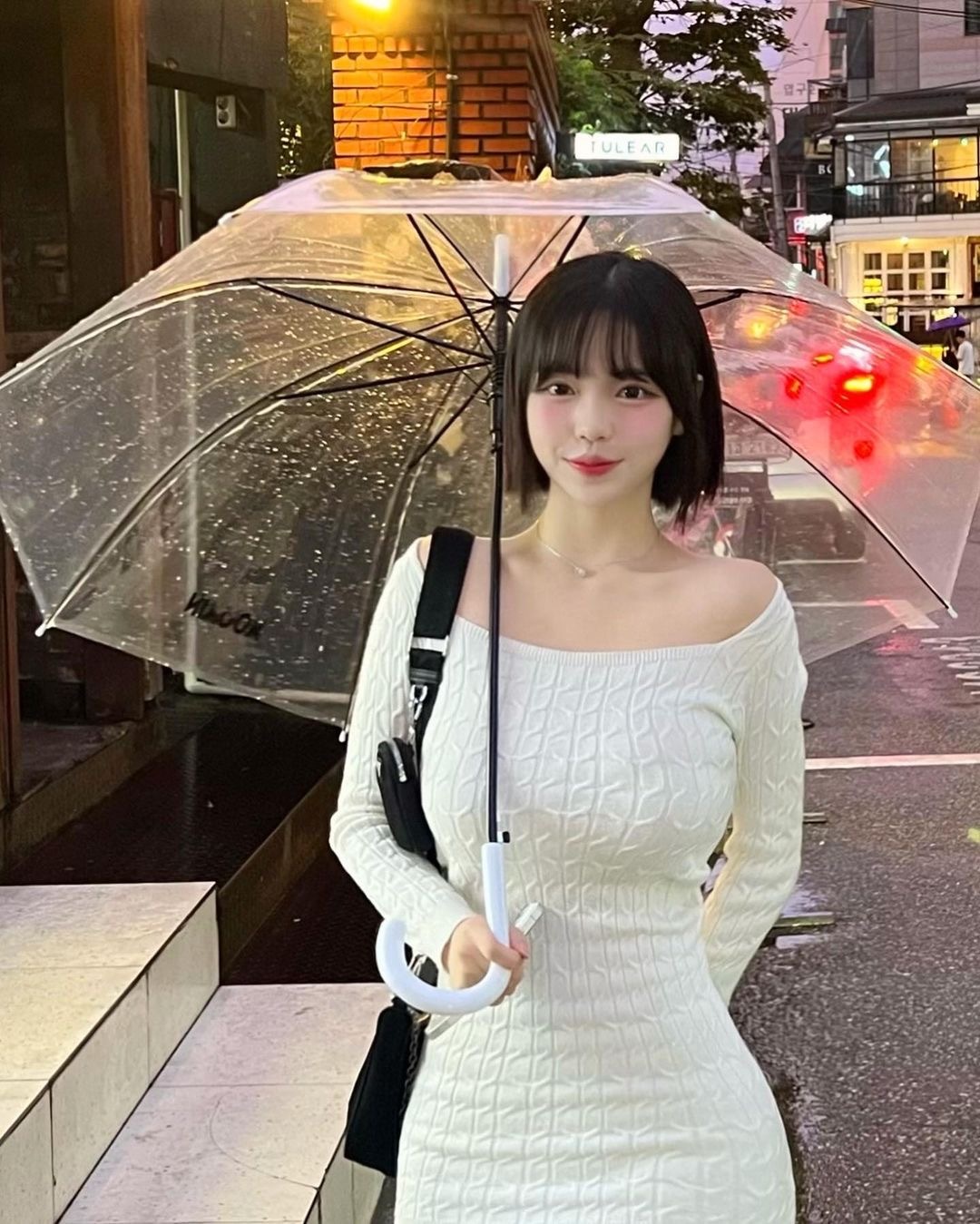 你从雨中来，我淋湿到现在 ​​​
