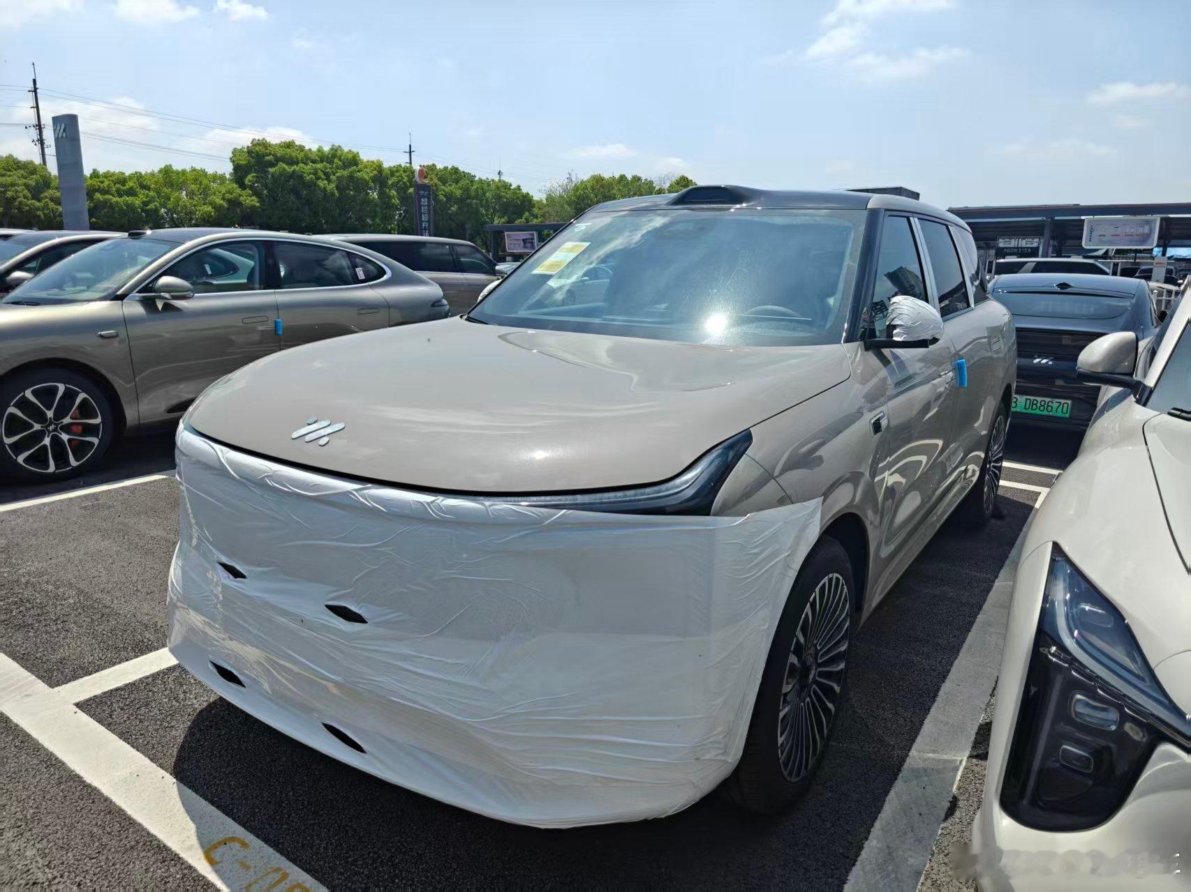 早，今天三个重要的事情和车友们说一下：1️⃣R6大模型推送时间预计4月20（下周