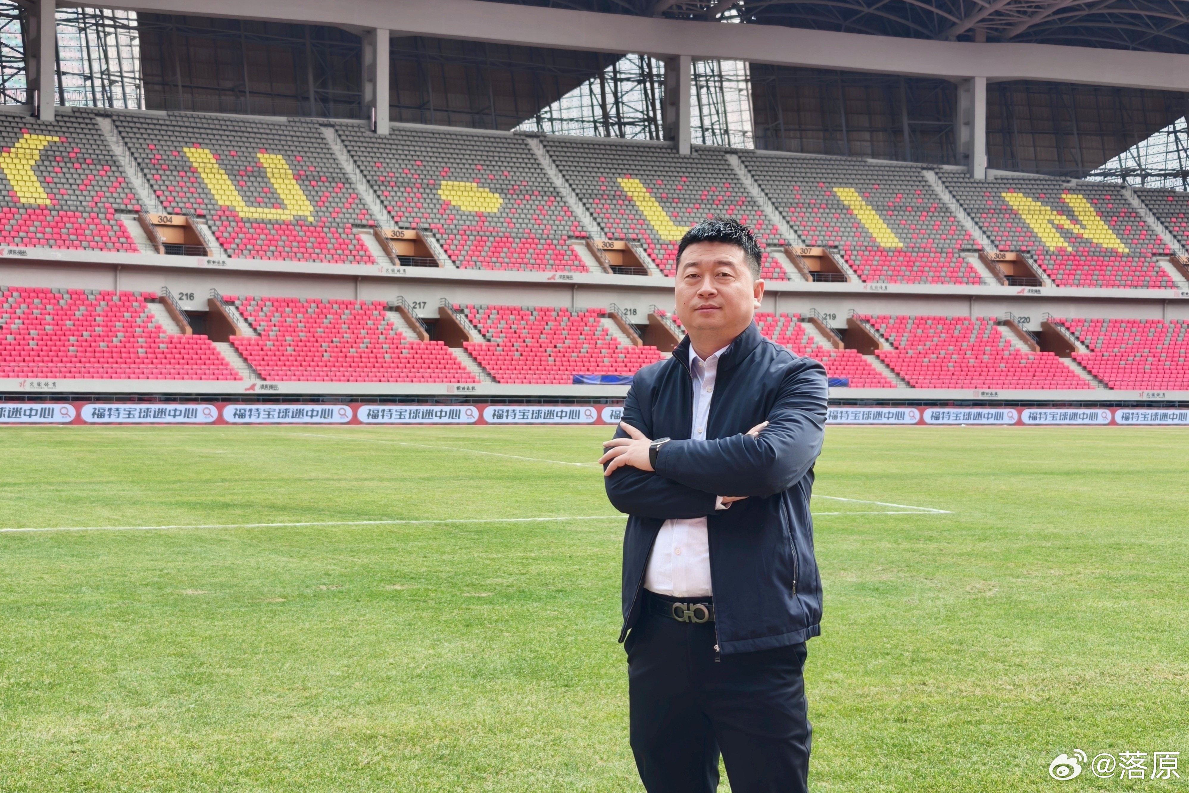 对话榆林漠北矿工投资人魏嘉宇：榆林需要一支球队，需要足球的火种榆林三月的清晨，寒