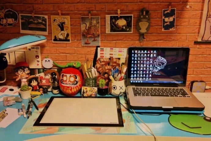 “你呀，你别再关心灵魂了，那是神明的事。你所能做的，是些小事情，诸如热爱时间，思