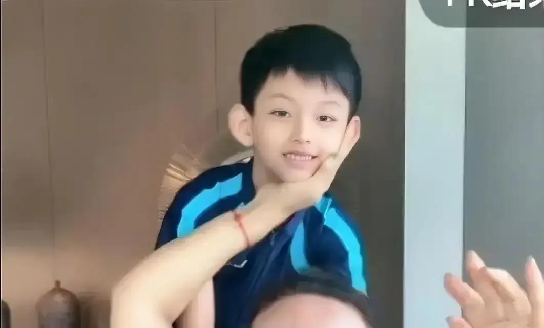 汪小菲说，汪希霖比老鼠都可怕

还真是没想到汪小菲作为一个霸道总裁竟然对老鼠有很