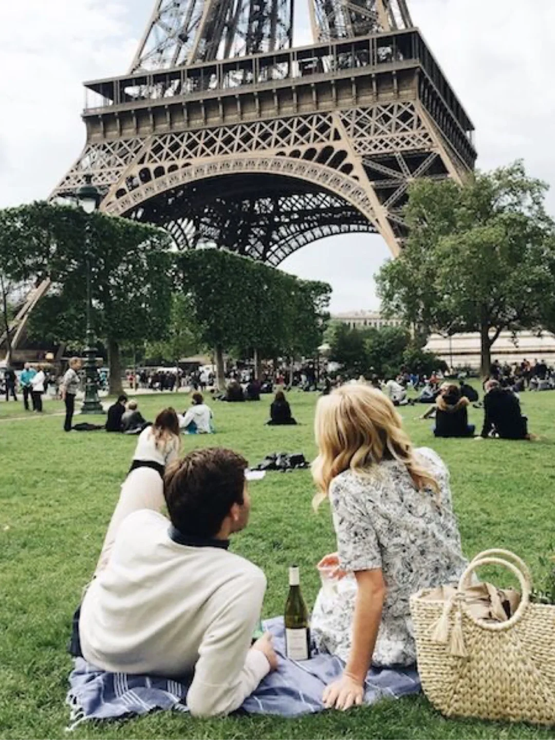 情侣Vol.2|巴黎埃菲尔铁塔下💕一起约会吧
