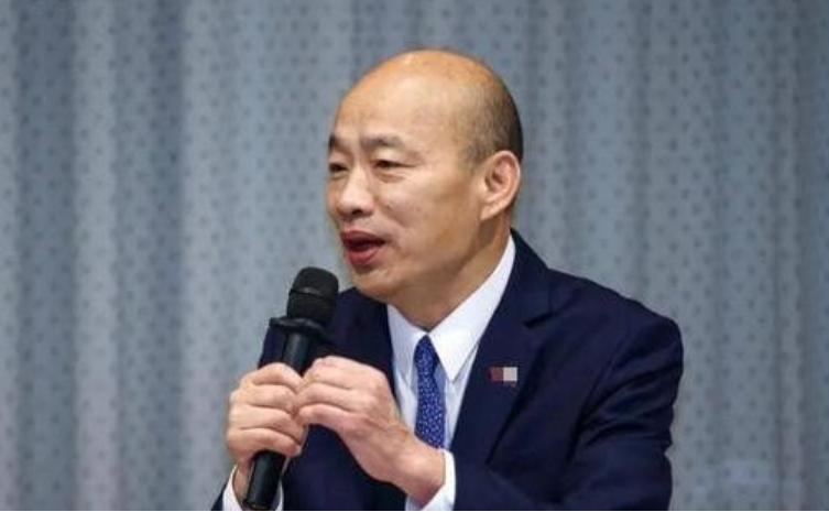蓝营这次的脸丢大了！民进党"谴责大陆案"立法院一读通过，台前带头举手的不是绿营民