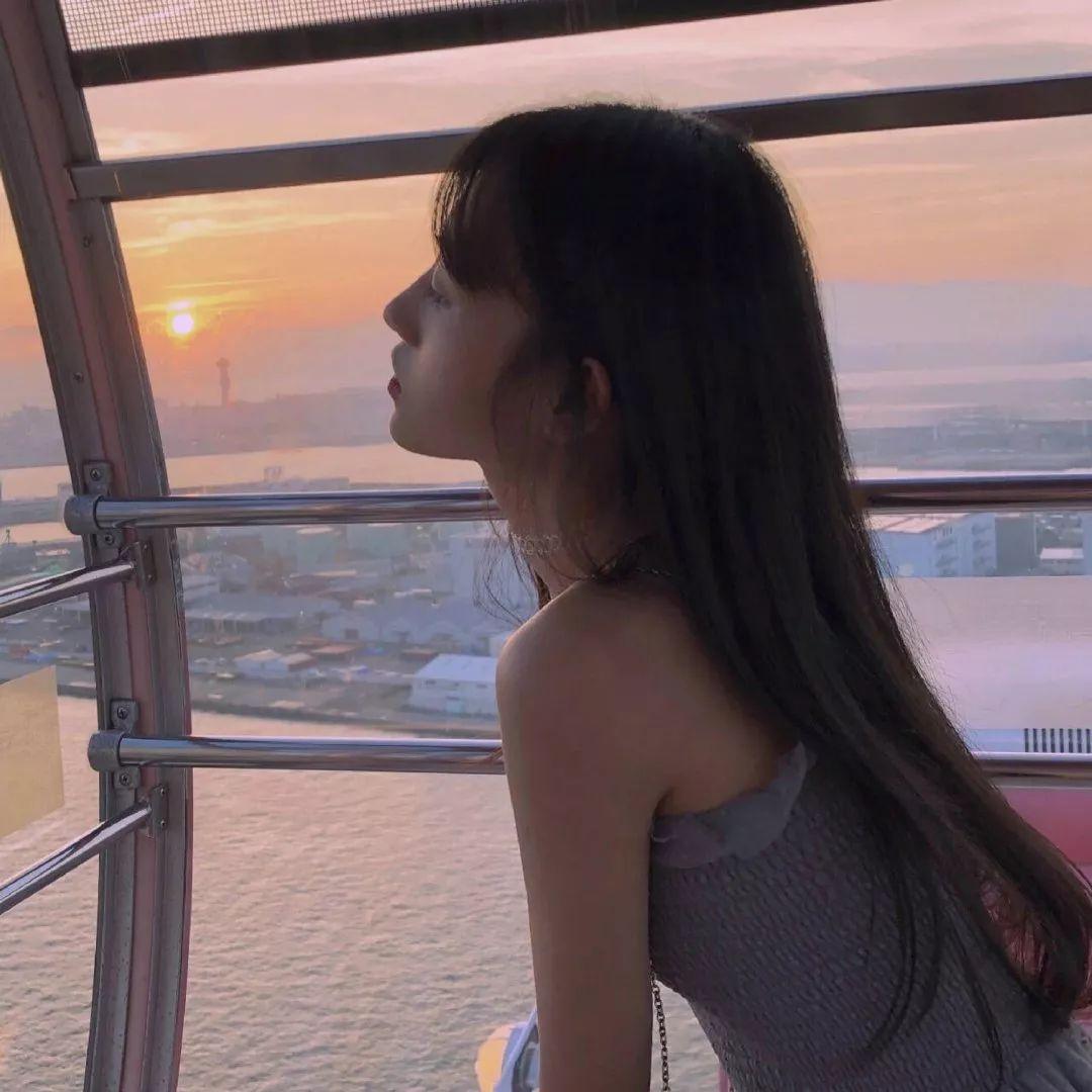 如果有一天，我的爱停止了：
别怪我，我也是缝缝补补无数遍才决定不要了 

以前总