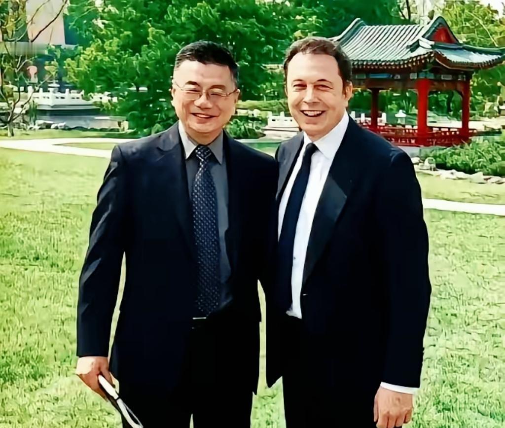 太意外！全球狂傲的马斯克，唯独对这位上海老同学任宇翔甘拜下风！




要说两人