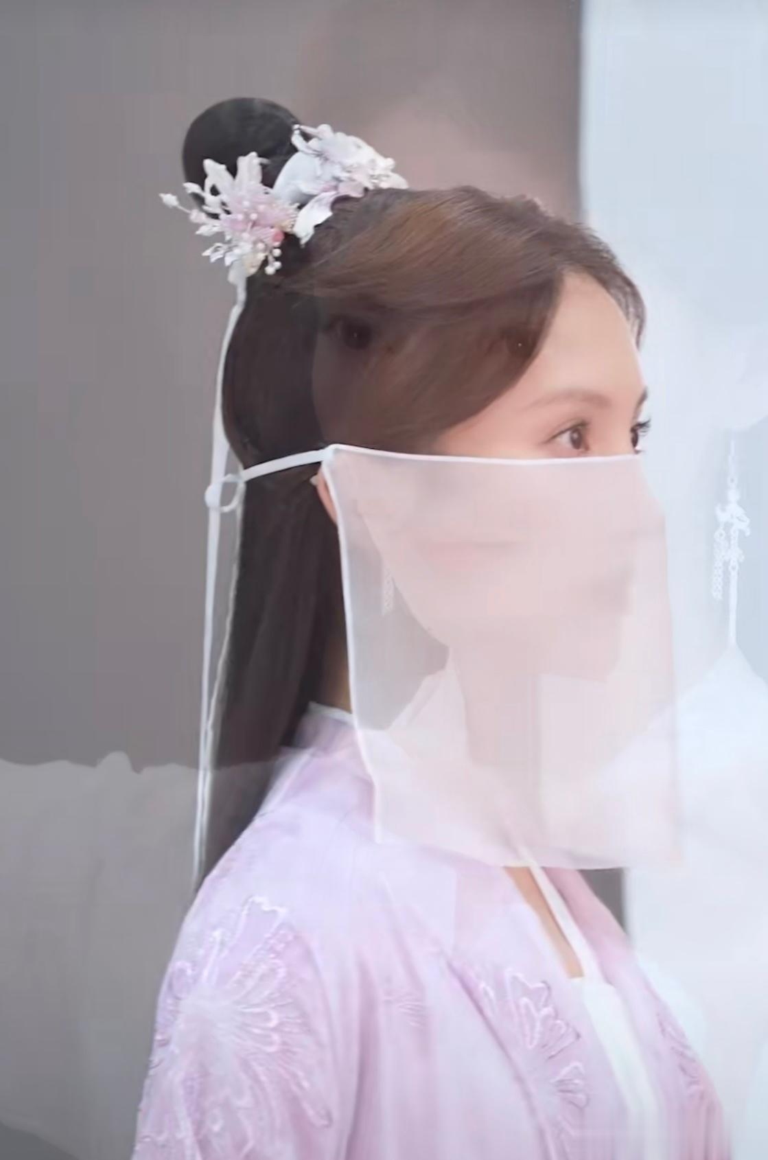 #凡人修仙传定妆花絮#清冷的南宫婉美亖谁了我不说！金晨这个妆造真的很不戳！ ​​