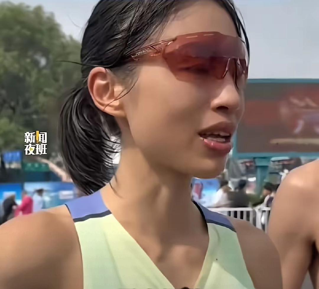 看到“最快女护士”张水华辞职之后直播健身跑，我觉得这样非常好，她其实早就应该下决