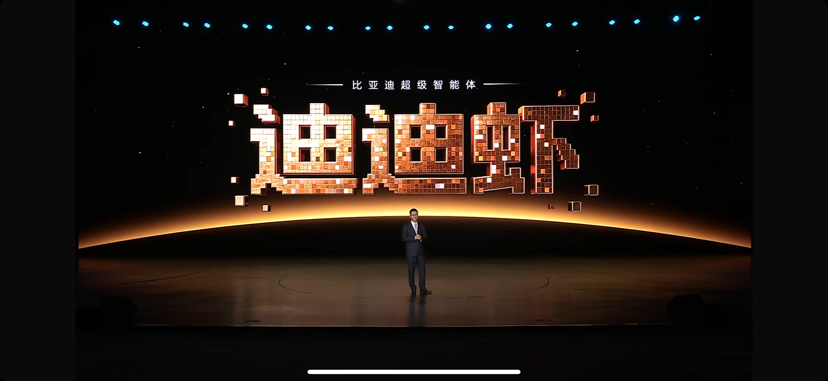 刚说到底是李逵还是李鬼，让我哈他吵一架就知道了。哈哈哈哈！ 
