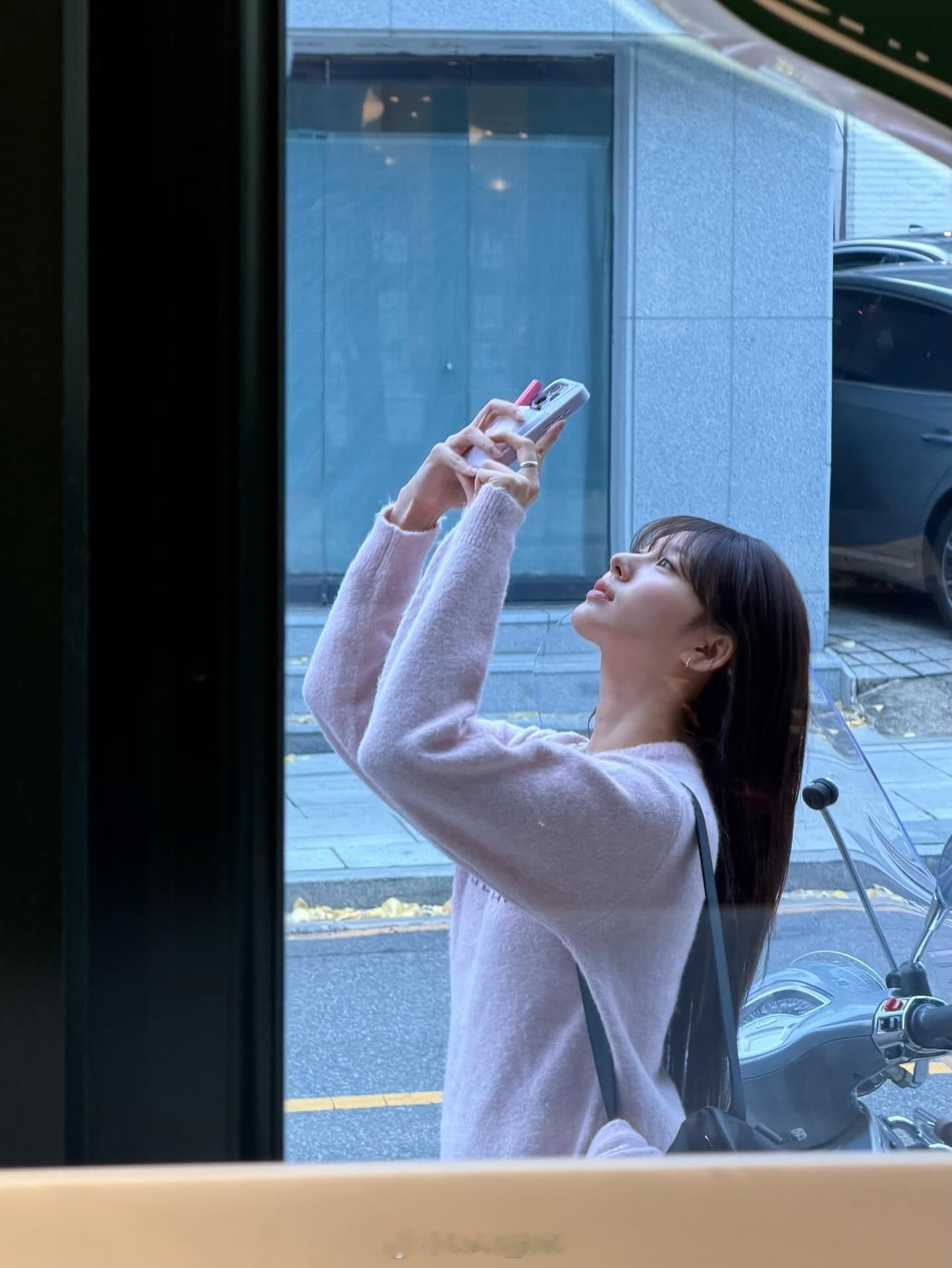 林荫道随拍换乘恋爱智妍 