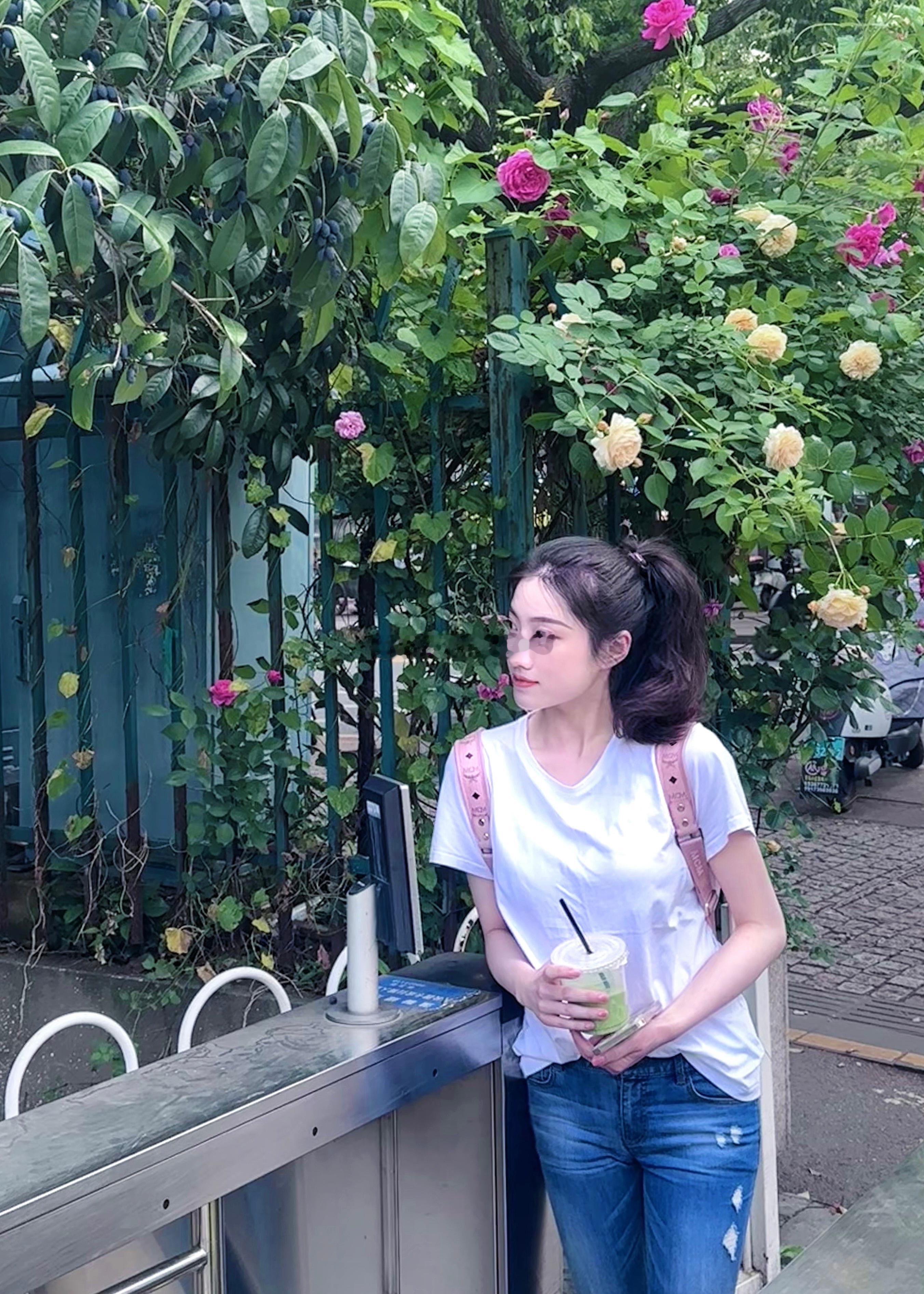 终于赶在鲜花盛开的时候，结束了一段忙到昏天黑地的时光[送花花][赢牛奶]  ​​
