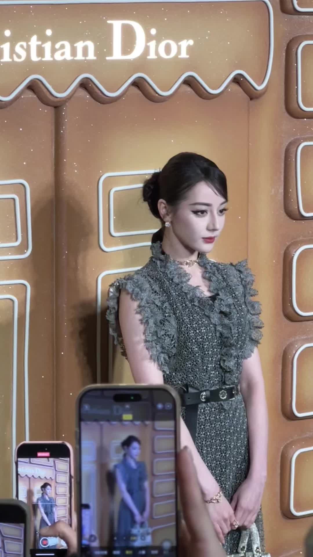 美神降临