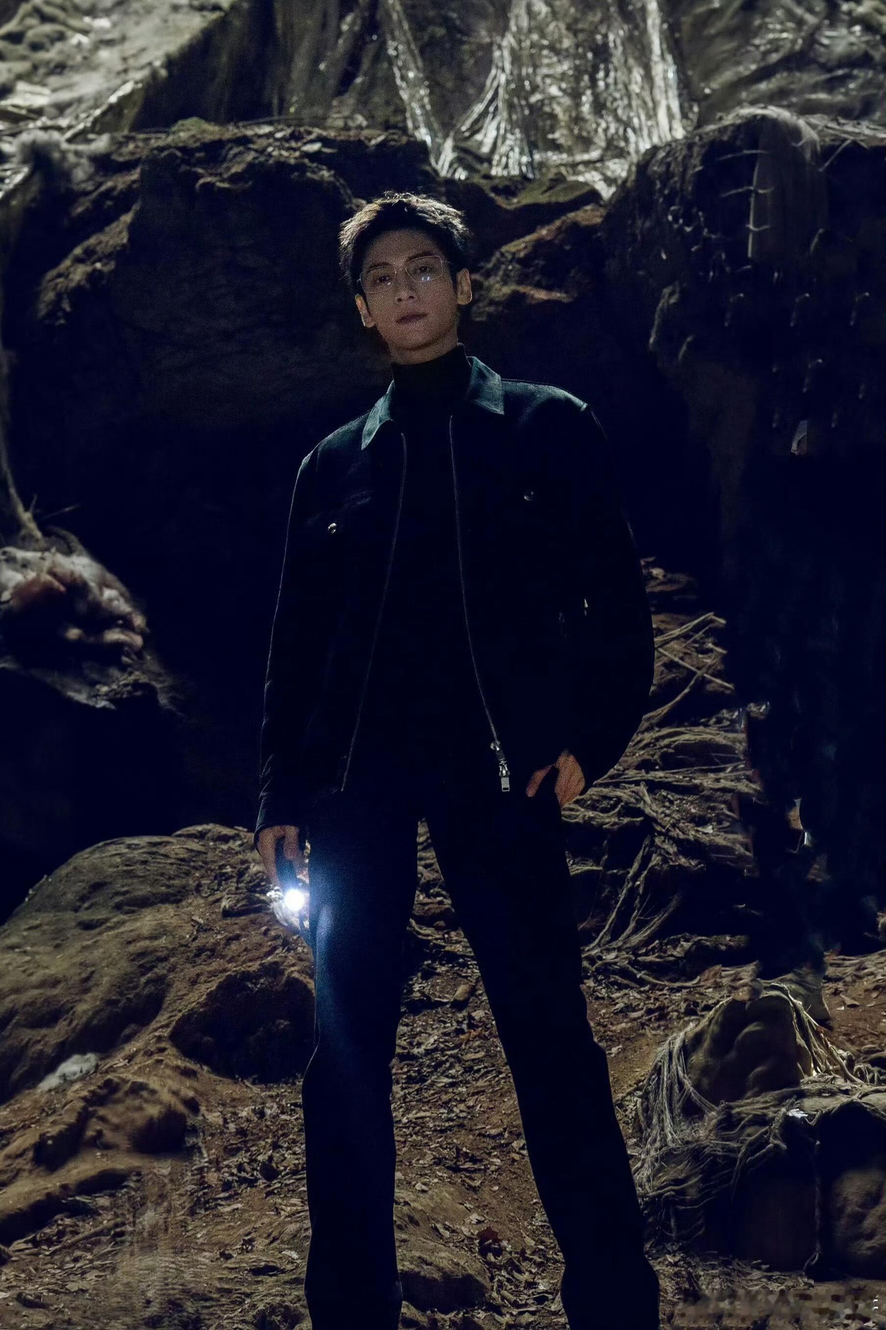 跟着罗云熙剥茧游云南云南昆钢与悬疑剧的适配度 看了的《剥茧》好想去云南旅游！昆明