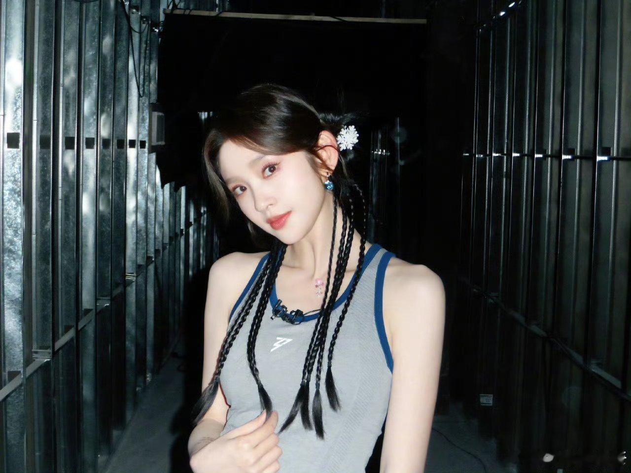 长发唐艺昕长发唐艺昕来啦！好美腻 