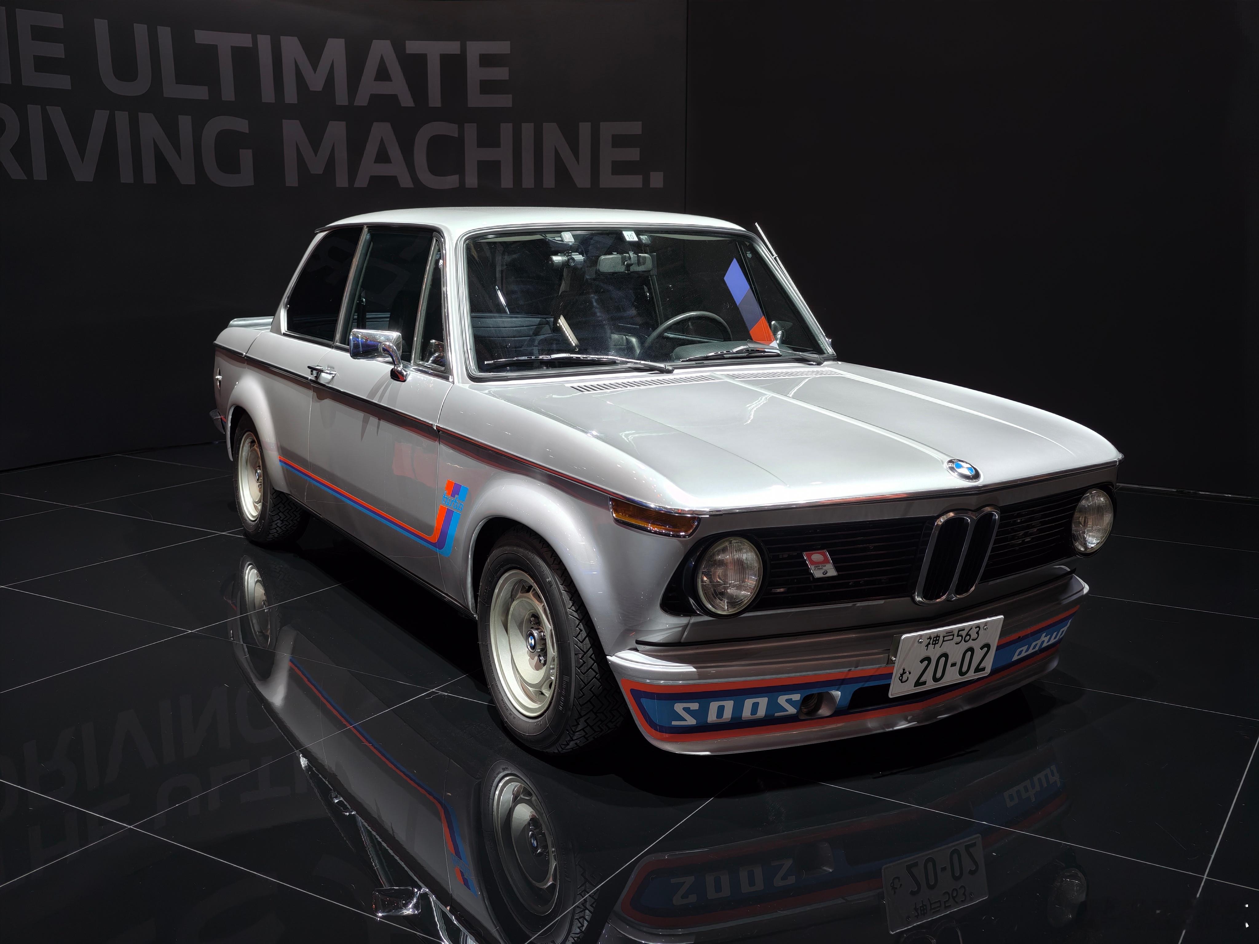 东京车展偶遇2002 Turbo，还是辆正规手续有路权的，太羡慕了[捂嘴哭] B