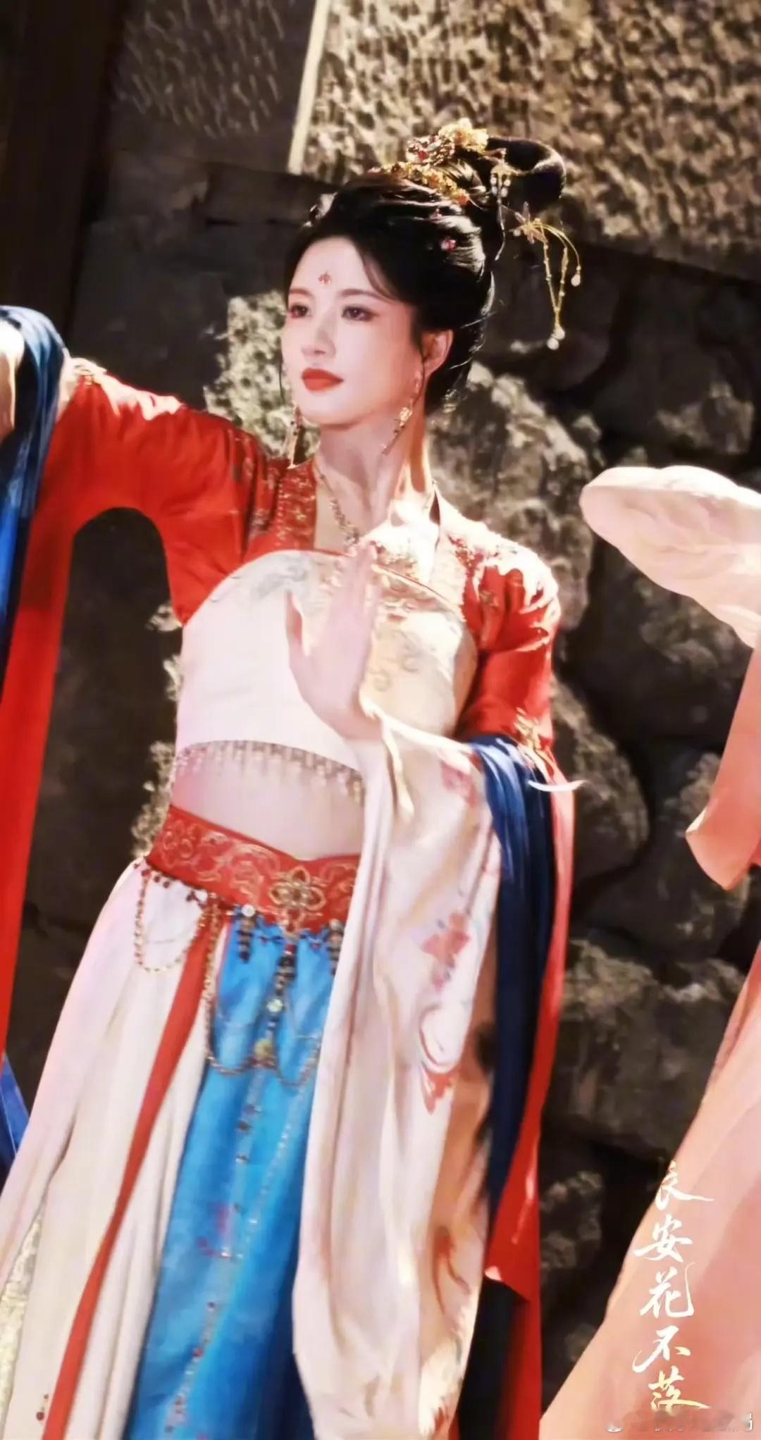 我刷了好几次了，古代四大美女随意代的程度 
